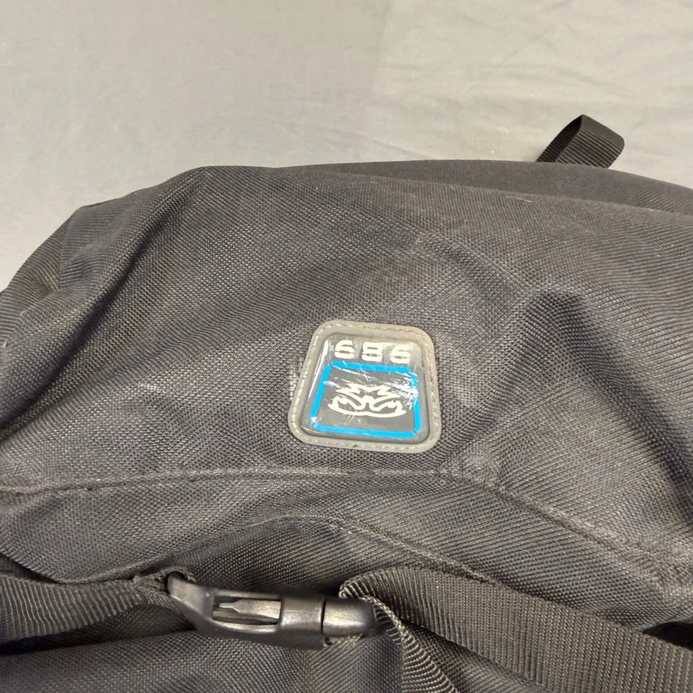 Vintage 686 G.I. Pack Backpack Snowboarding Technical Camo Black Grey